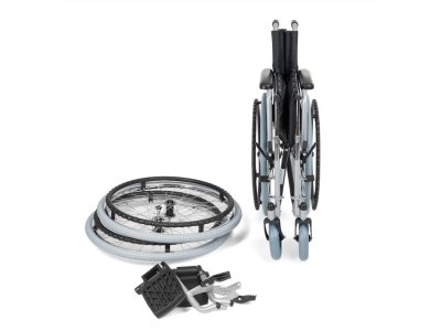Mechanický invalidní vozík s odnímatelnými koly