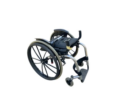 Aktivní mechanický vozík Invacare č. 162