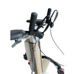Čtyřkolové vysoké chodítko s elektrickým zdvihem Invacare Dolomite Step up č. 173